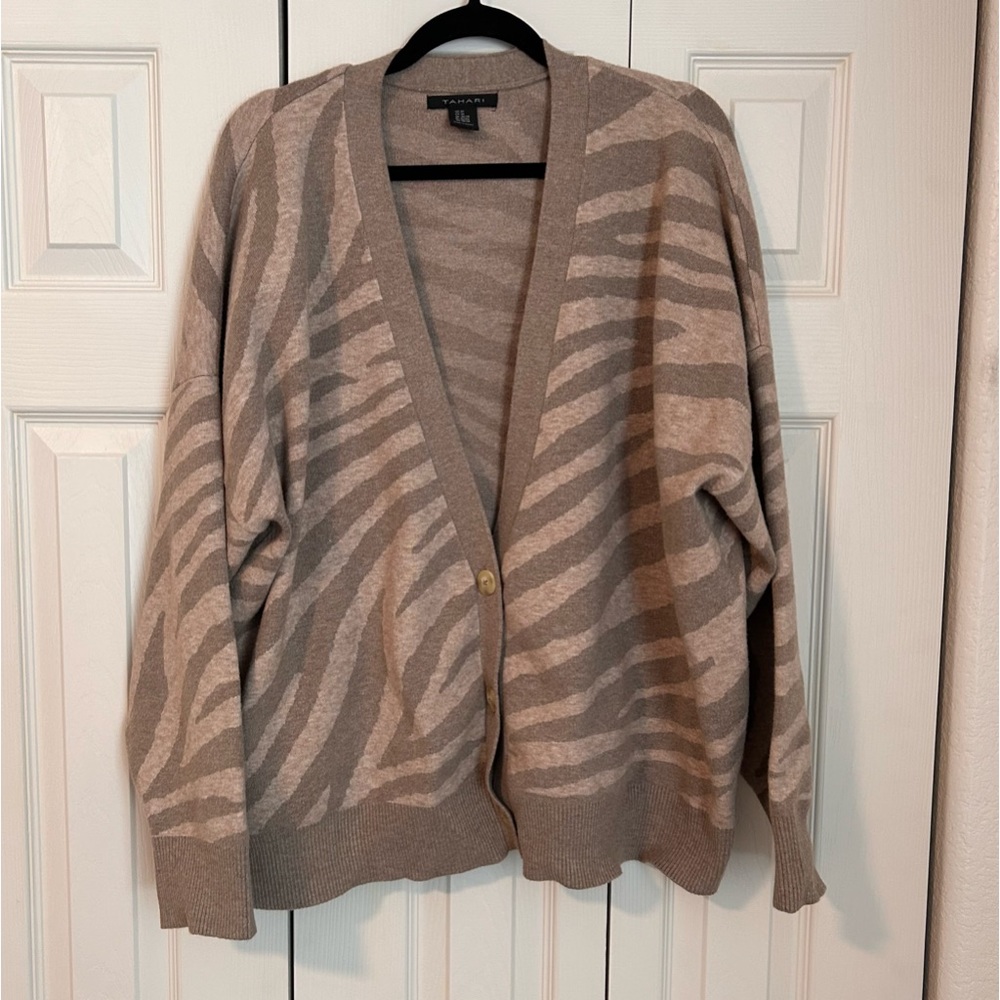 Tahari Brown Tan Animal Print Button Front Cardigan Sz 3X Classic Chic Neutral